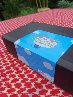 Caja festiva 18era "Happy Pillows" de 20 y 40 saquitos.